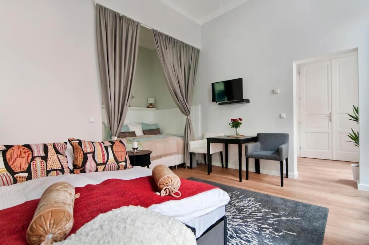 ⍟Luxurious And Bright⍟ 5 Min Walk To City Center Appartamento Vienna Esterno foto